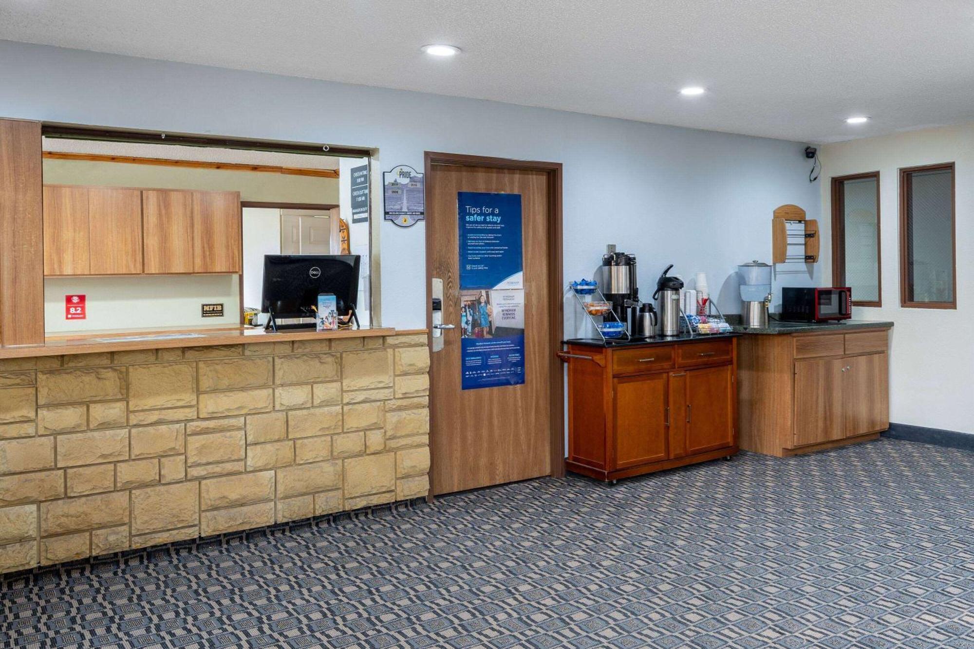 Motel Super 8 By Wyndham Yellowstone 3*